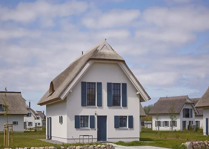 Reetland Am Meer - Luxus Reetdachvilla Mit 3 Schlafzimmern, Sauna Und Kamin F08