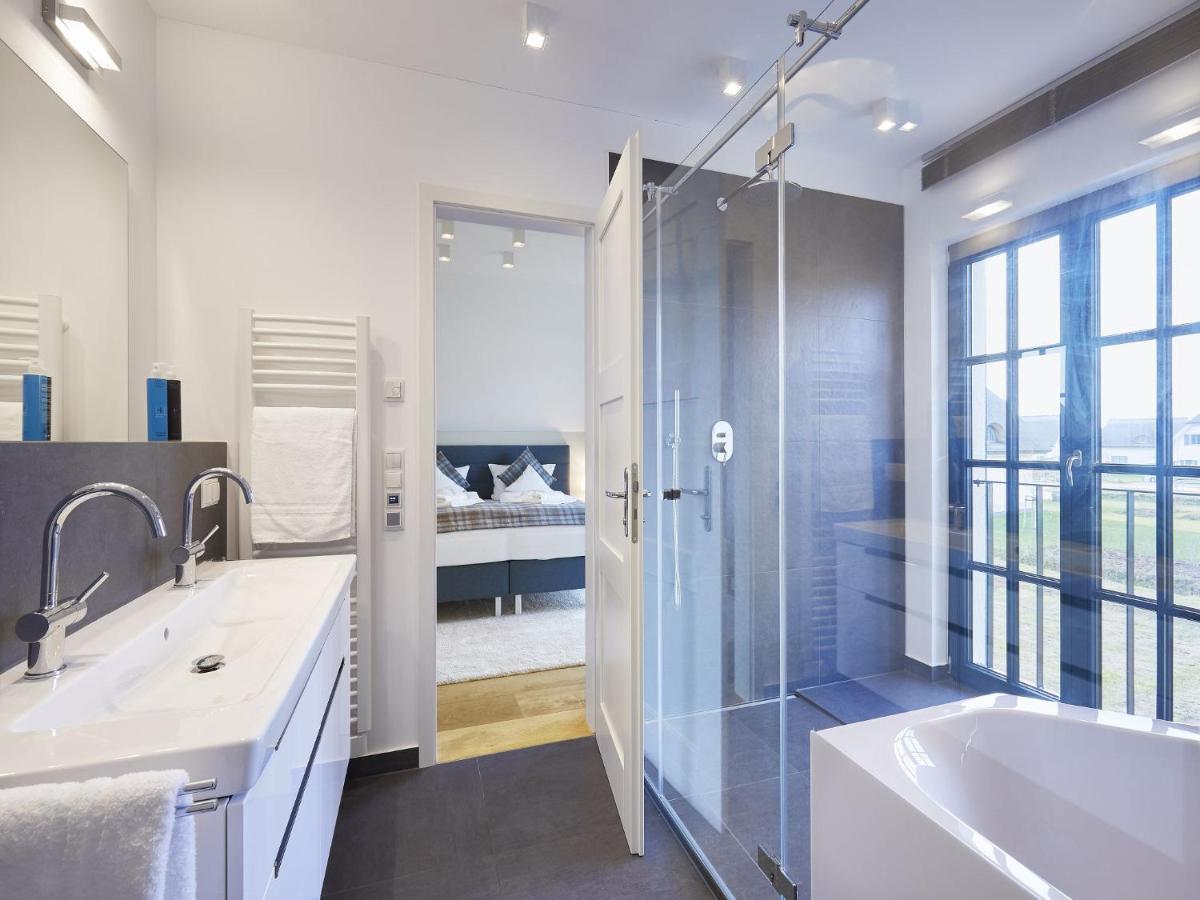 Reetland Am - Luxus Reetdachvilla Mit 3 Schlafzimmern, Sauna Und Kamin F08 Hébergement de vacances Dranske