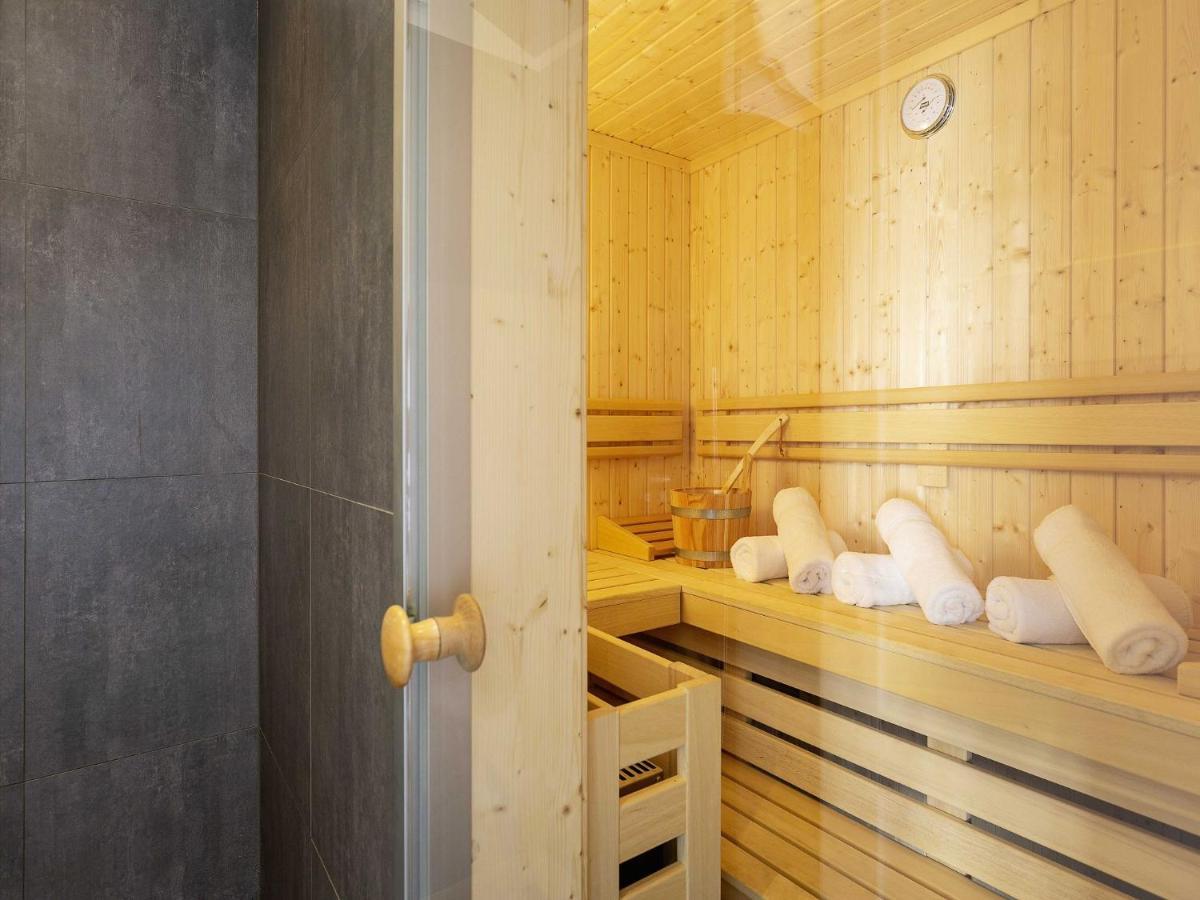 Reetland Am - Luxus Reetdachvilla Mit 3 Schlafzimmern, Sauna Und Kamin F08 *